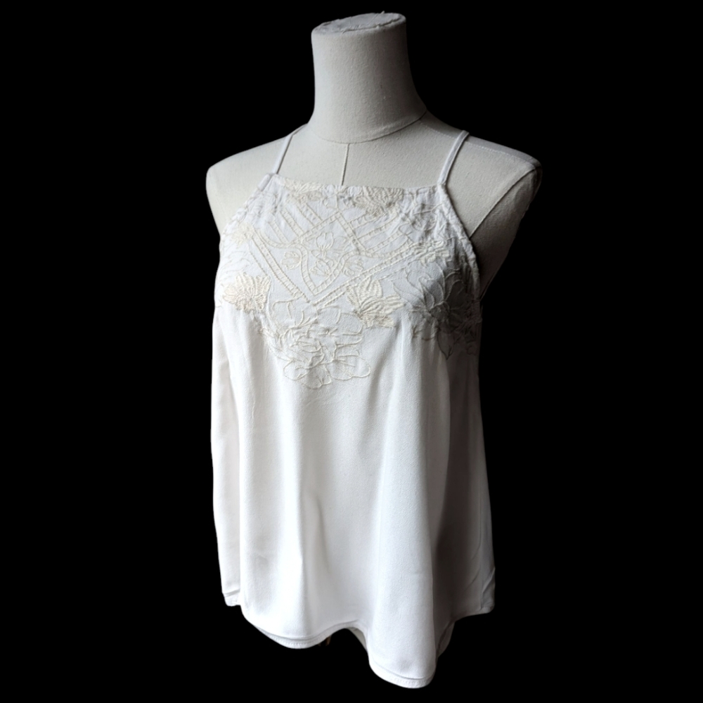 White Rose Embroidered White High Neck Blouse Small Eyeshadow